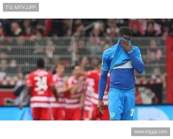 曼城欧冠爆冷落败蓝月王朝梦碎之夜引发足坛震荡与球迷信仰考问