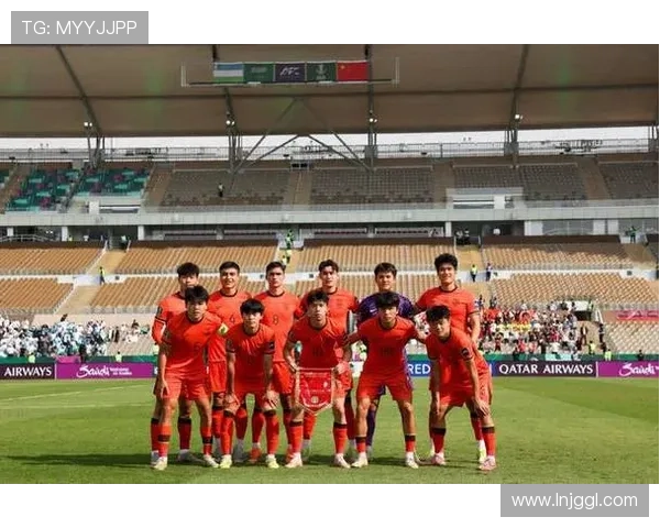 砥砺前行国足再启世界杯荣耀征程全民期待梦想绽放时刻五年拼搏铸辉煌 - 副本 - 副本 - 副本 - 副本