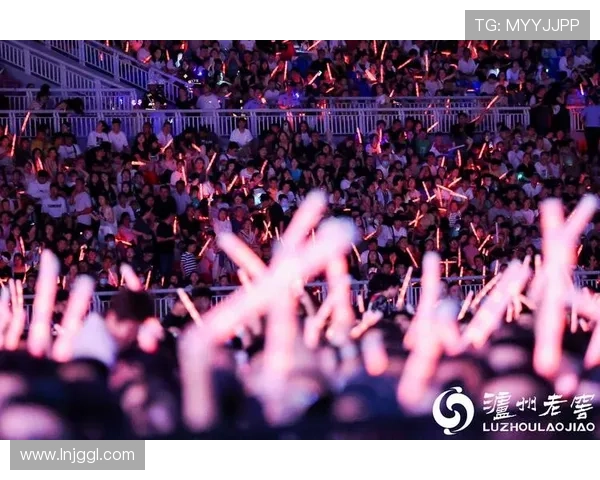 燃情绿茵之夜球迷狂欢派对盛典全城热力绽放共赴荣耀巅峰时刻 - 副本 - 副本 (3)