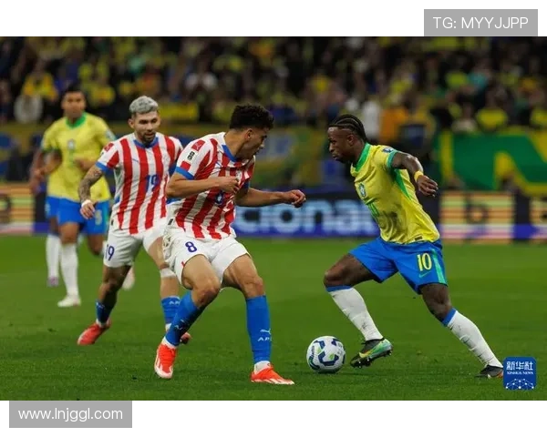 维尼修斯个人突破展现华丽技巧带领球队走向胜利的新篇章 - 副本 - 副本 (3) - 副本