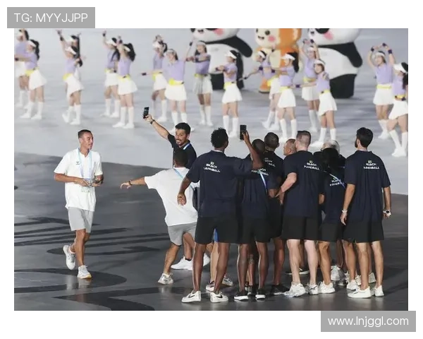 体育新闻网站专题聚焦全球赛事热点与球星风采全景多维深度解析报道