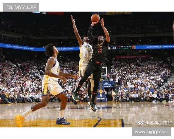 全新视角解读篮球赛事热点评论与赛场瞬间精彩分析 - 副本 - 副本 - 副本